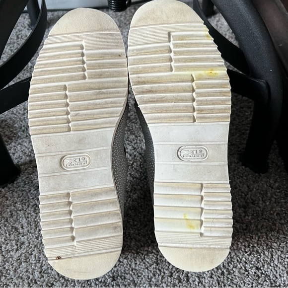 Grenson Ethel Kiltie Wedge Sole - Picture 3 of 11